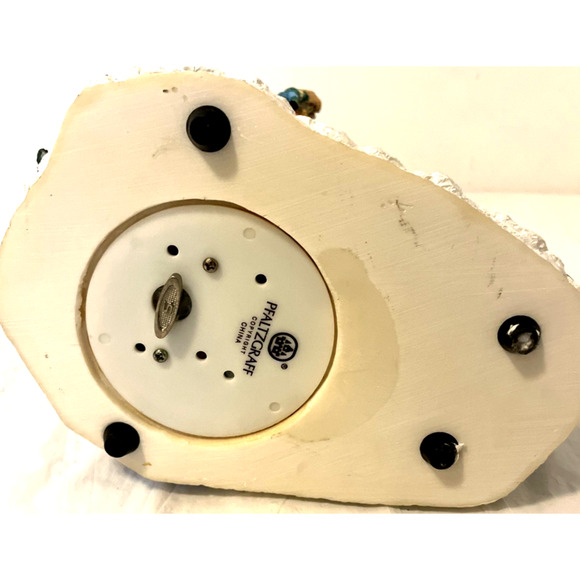 Pfaltzgraff Santa Claus Is Coming to Town Snow Globe Musical Figurine 10" Tall - Picture 7 of 9